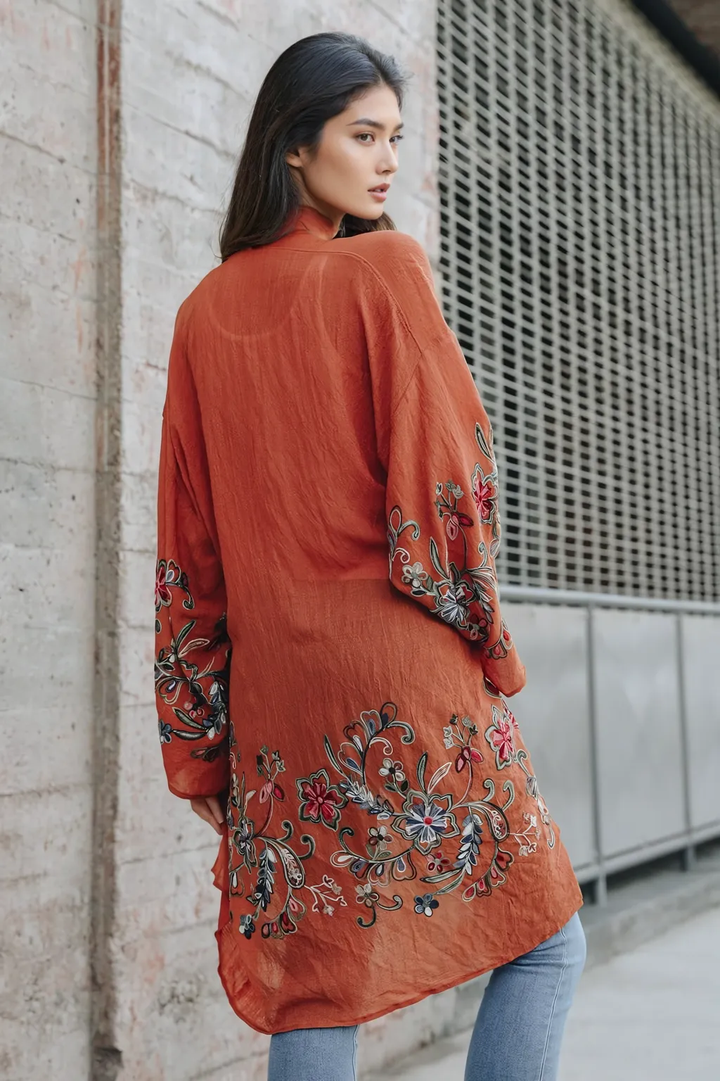 Long Floral Kimono Cardigan – Elegant and Versatile